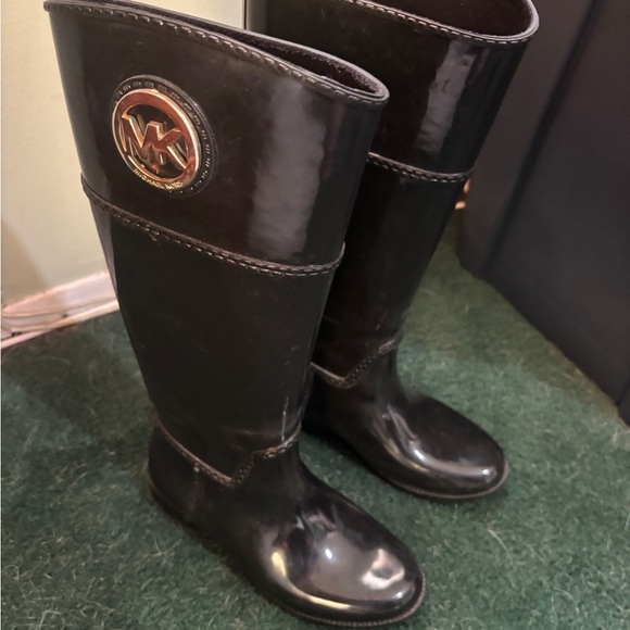 Michael Kors Glossy Black Rain Boots- Size 6 - Picture 1 of 10